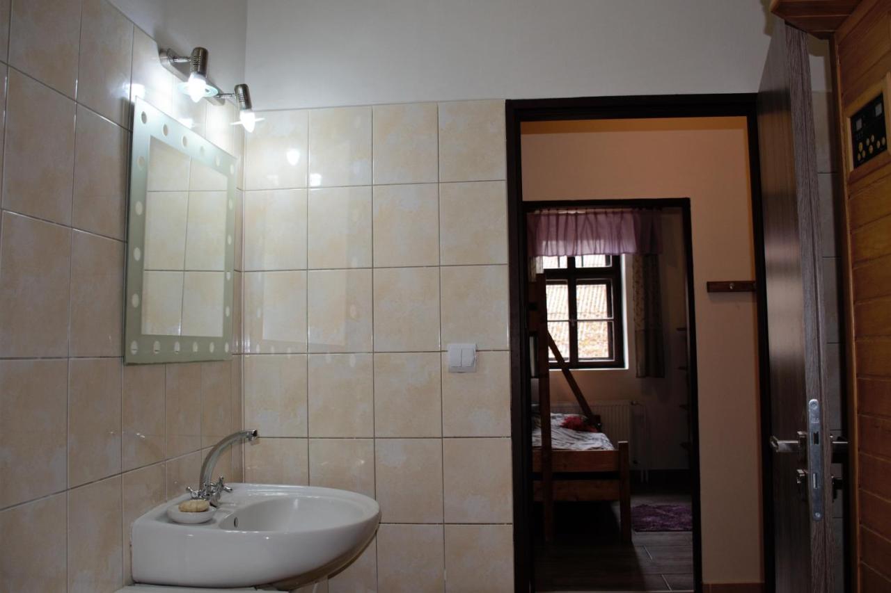 Na Konske Farme Malecov Exterior foto